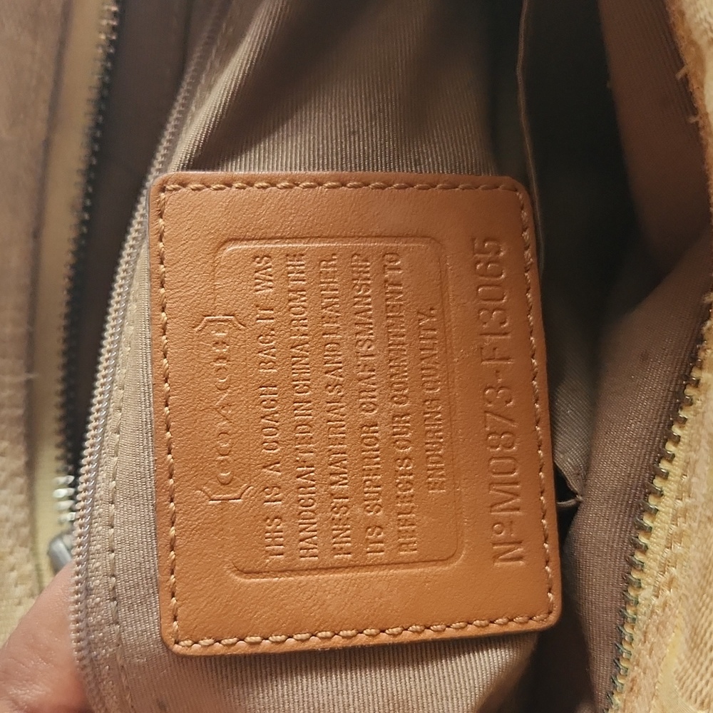 Coach Signature Hampton Handbag - Picture 5 of 10